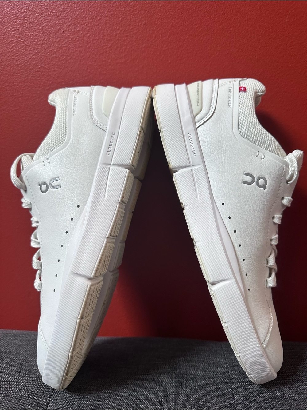 On Cloud The Roger Advantage All White Leather Sneaker Size Women’s US 9.5 - Picture 7 of 15